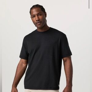 Vuori Men’s “Ponto” Performance Tee (M) *RELAXED FIT*